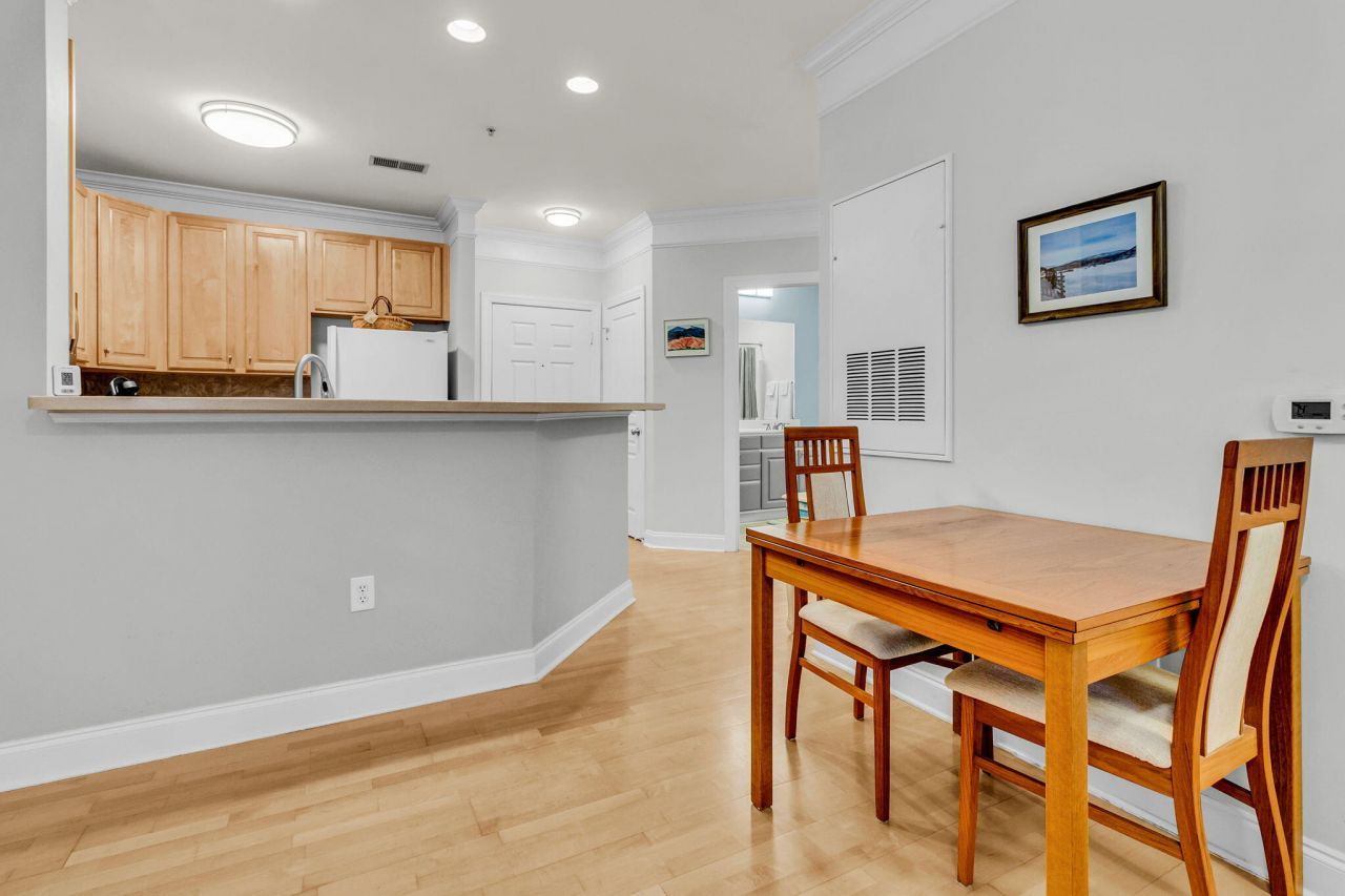 1025 Riverland Woods Place Photo 13