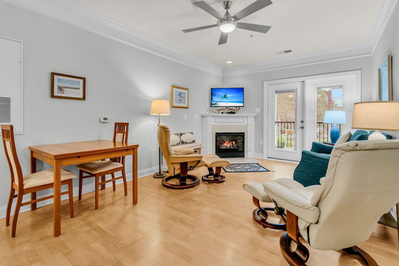 1025 Riverland Woods Place Photo 14