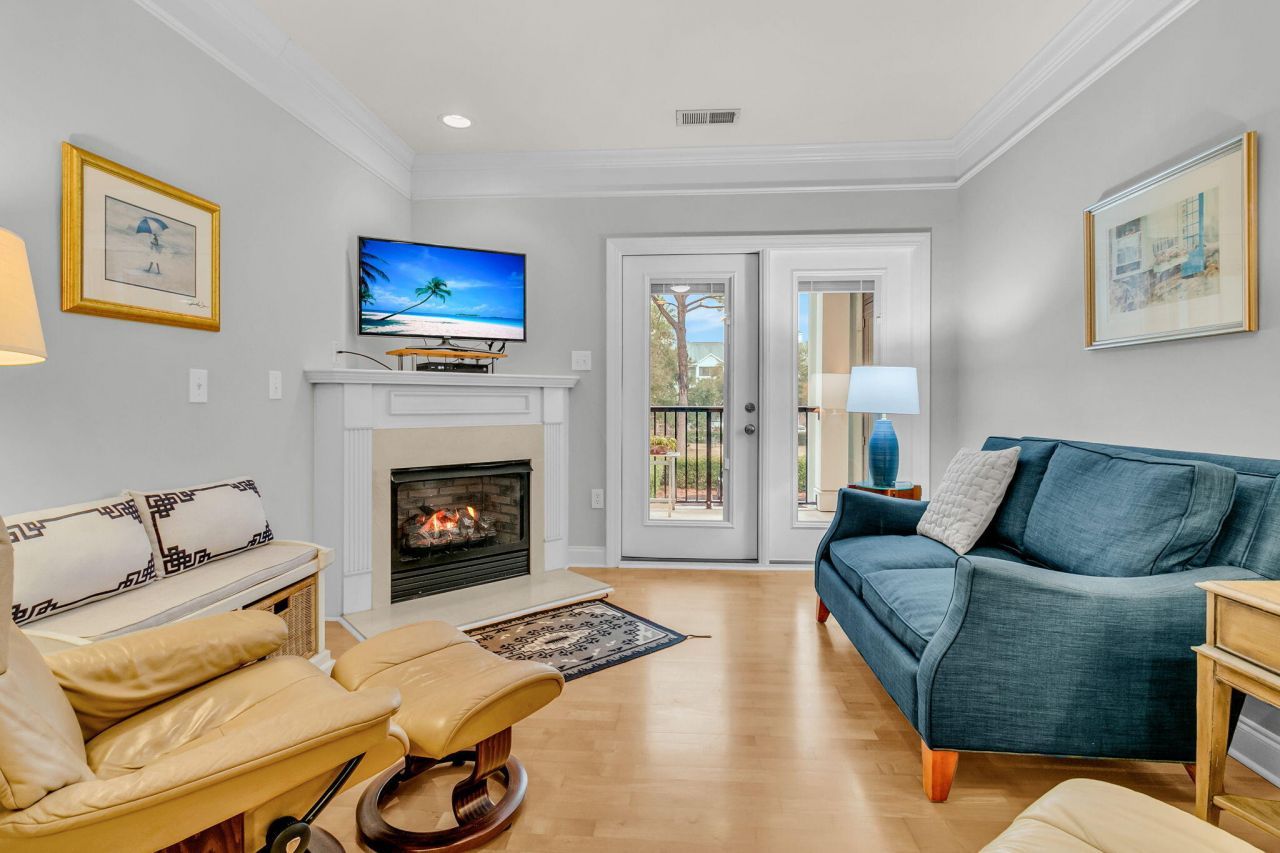 1025 Riverland Woods Place Photo 6