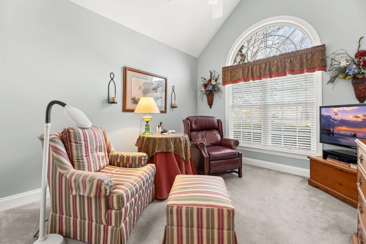 406 Prestwick Court Photo 12