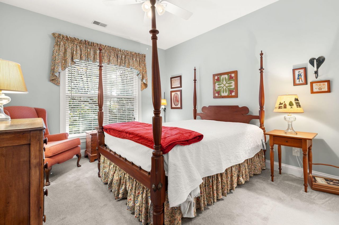 406 Prestwick Court Photo 14