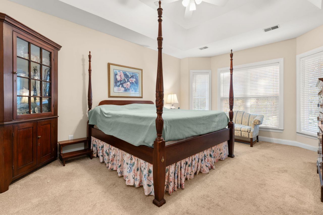 406 Prestwick Court Photo 16