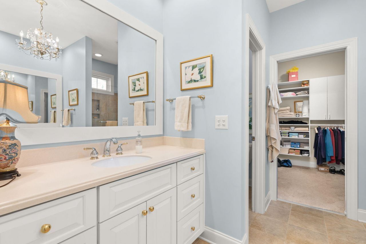 406 Prestwick Court Photo 19