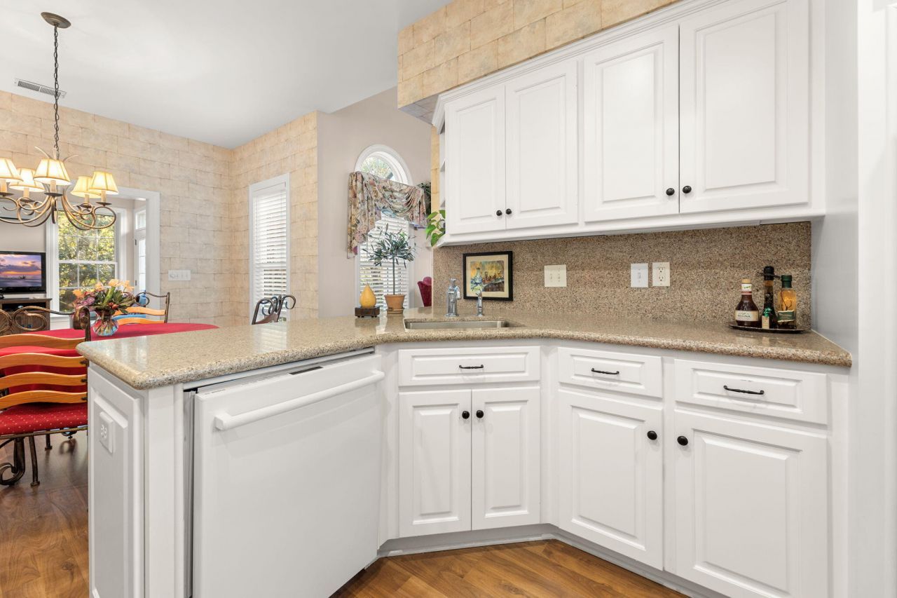 406 Prestwick Court Photo 21