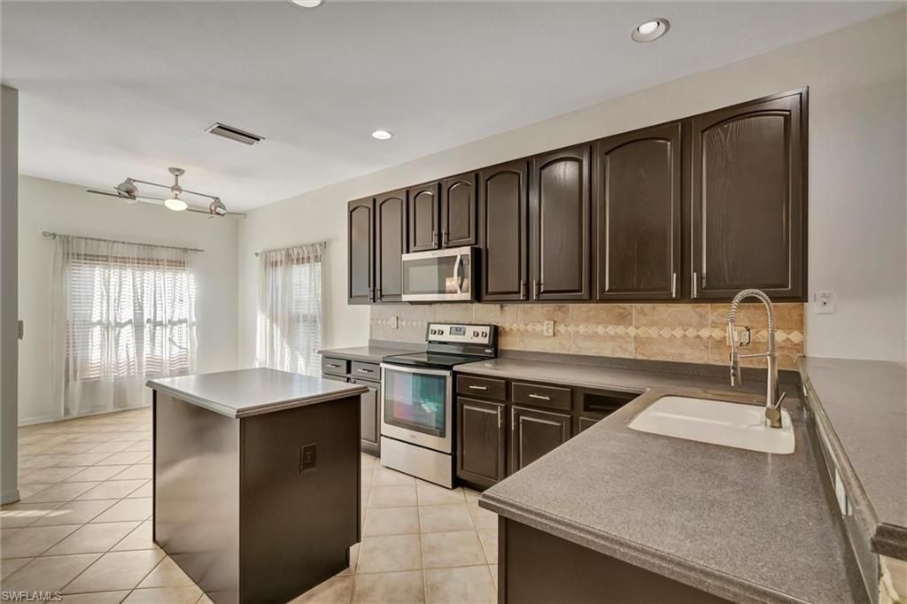 8860 Falcon Pointe Loop, Fort Myers, FL 33912 Photo