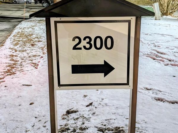 2300 W Good Hope ROAD, Unit 340, Glendale, WI 53209