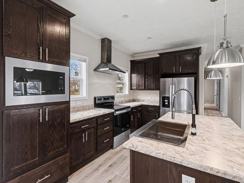 715 Walnut Street, Franklin Twp, OH 45120 Photo 7