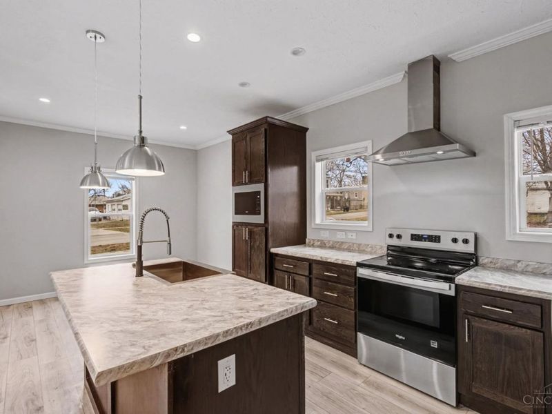 715 Walnut Street, Franklin Twp, OH 45120 Photo 8