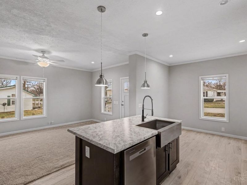 715 Walnut Street, Franklin Twp, OH 45120 Photo 9