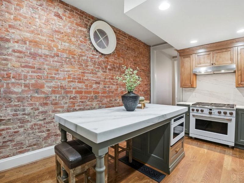 506 Baum Street, Cincinnati, OH 45202 Photo 8