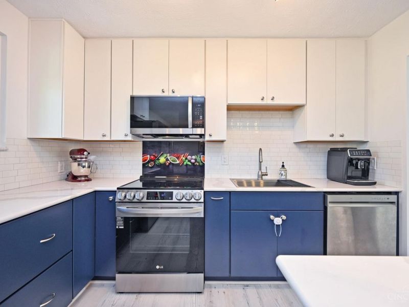 8936 Zoellner Drive, Colerain Township, OH 45251 Photo 17