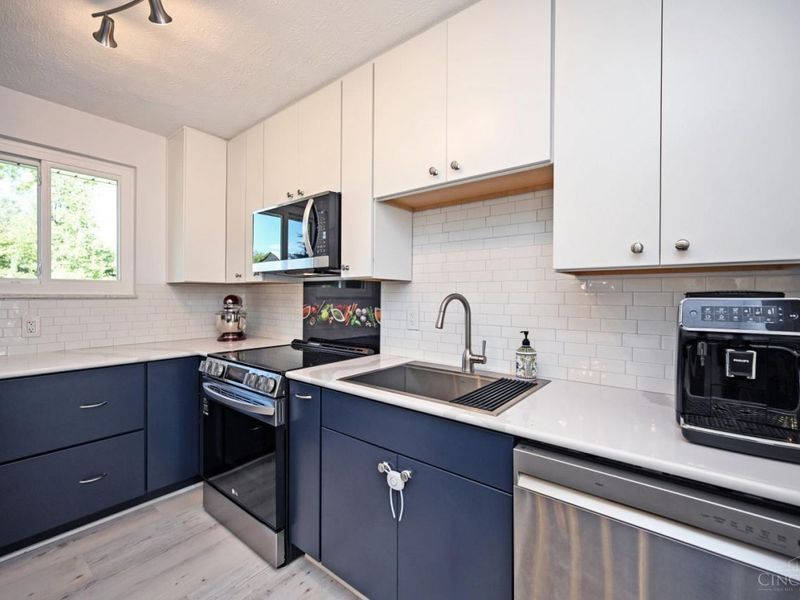 8936 Zoellner Drive, Colerain Township, OH 45251 Photo 21