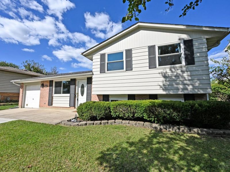 8936 Zoellner Drive, Colerain Township, OH 45251 Photo 3