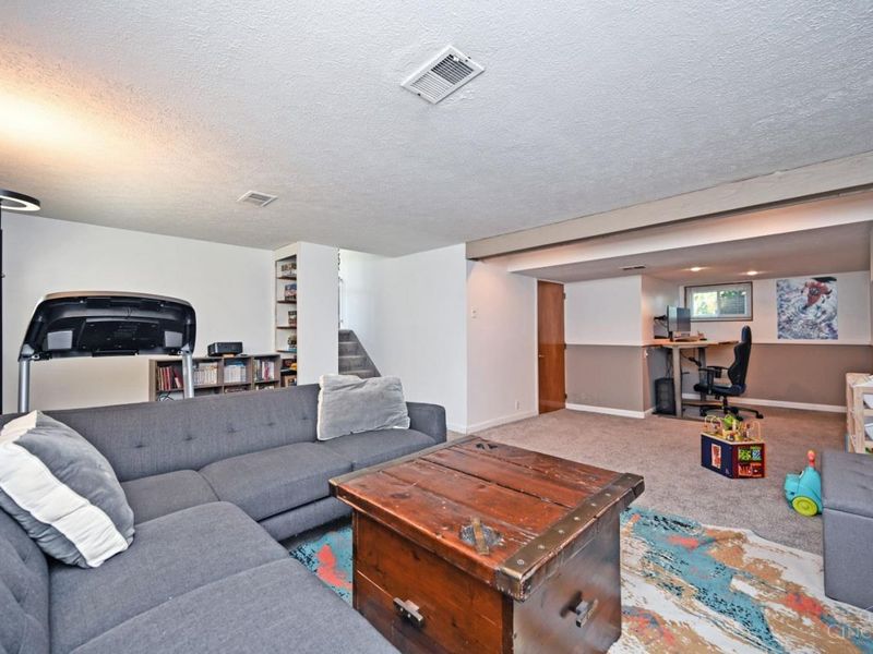 8936 Zoellner Drive, Colerain Township, OH 45251 Photo 38