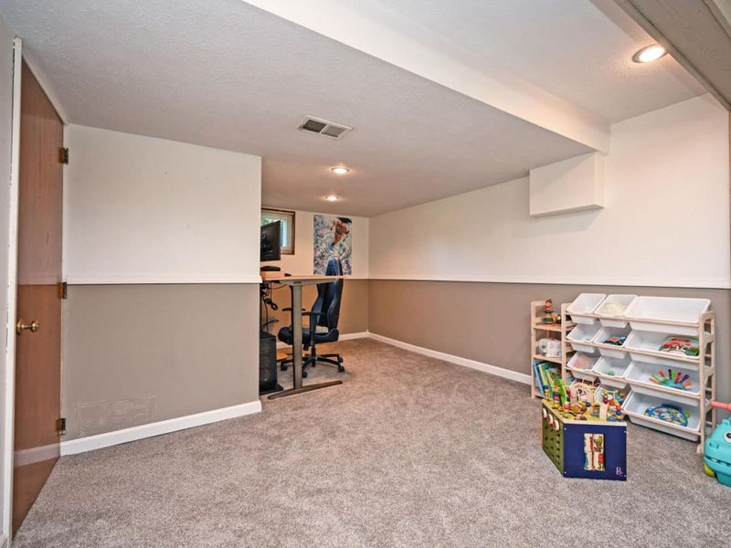 8936 Zoellner Drive, Colerain Township, OH 45251 Photo 40