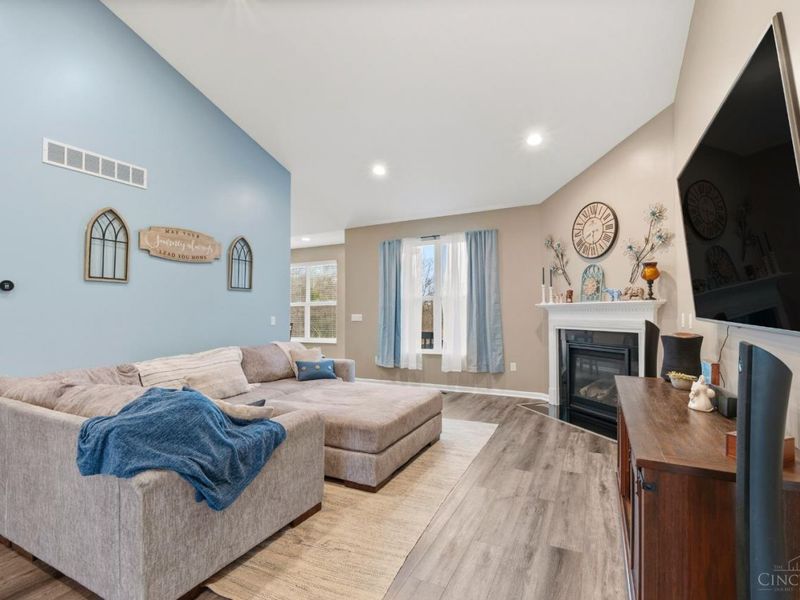 553 Marions Way, Pierce Twp, OH 45255 Photo 8