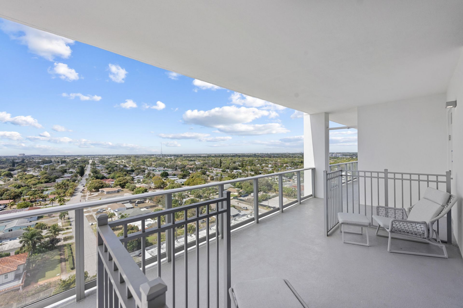 220 Lake Shore Drive, Unit 1410, Lake Park, FL 33403 Photo