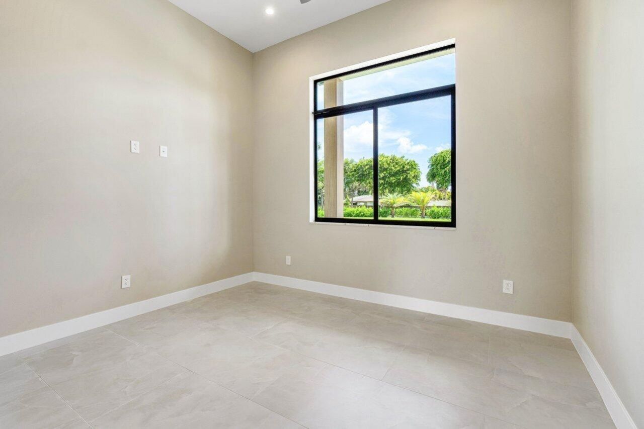 221 Milestone Way, West Palm Beach, FL 33415 Photo