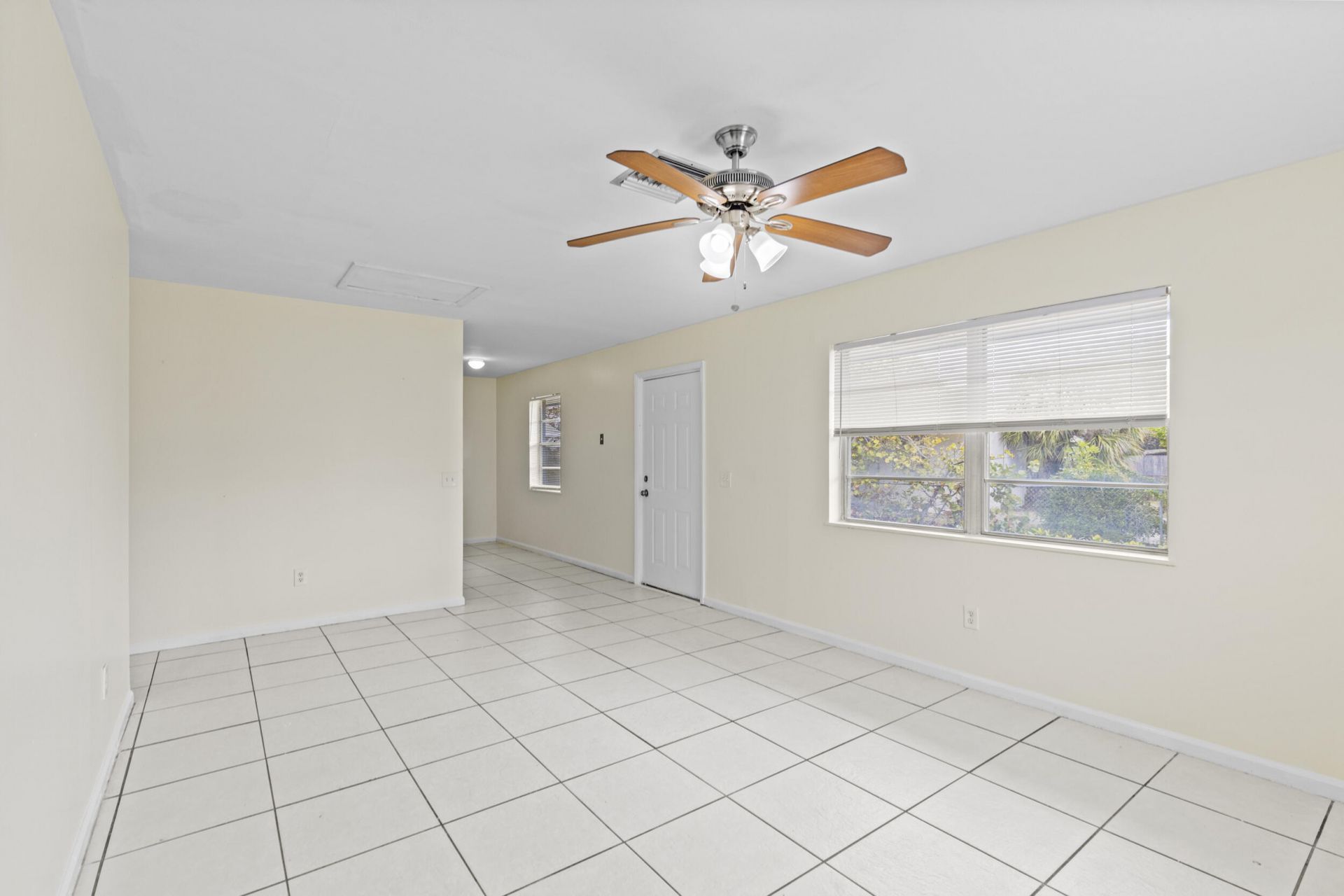 349 Wickline Boulevard, Unit 349, Lantana, FL 33462 Photo