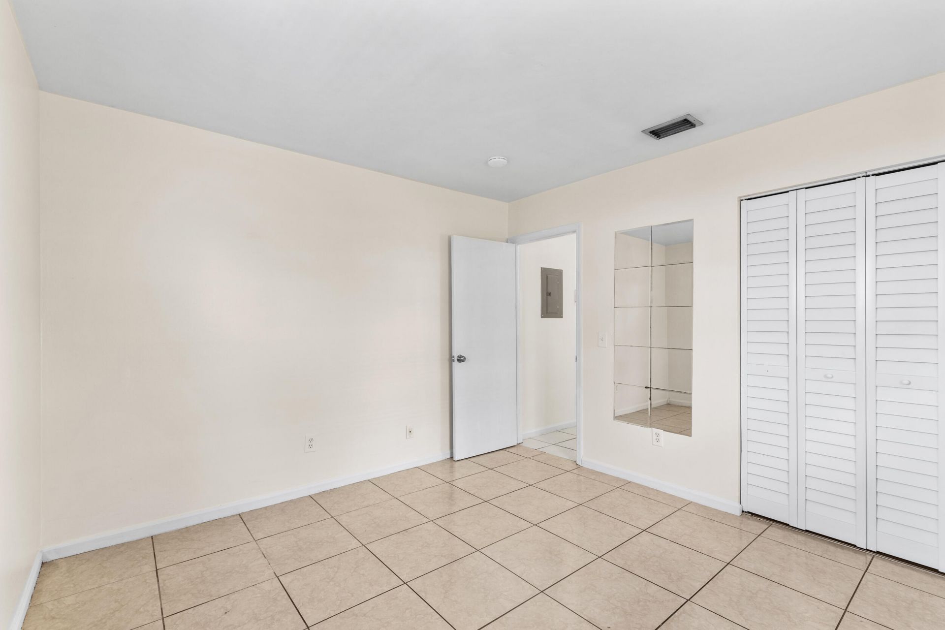 349 Wickline Boulevard, Unit 353, Lantana, FL 33462 Photo
