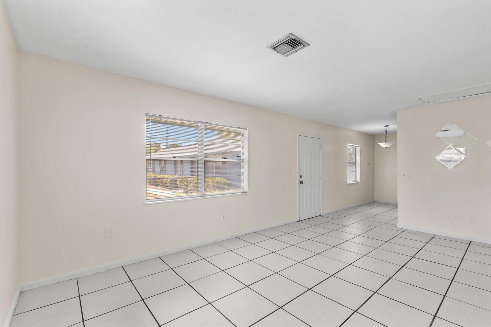 349 Wickline Boulevard, Unit 353, Lantana, FL 33462 Photo
