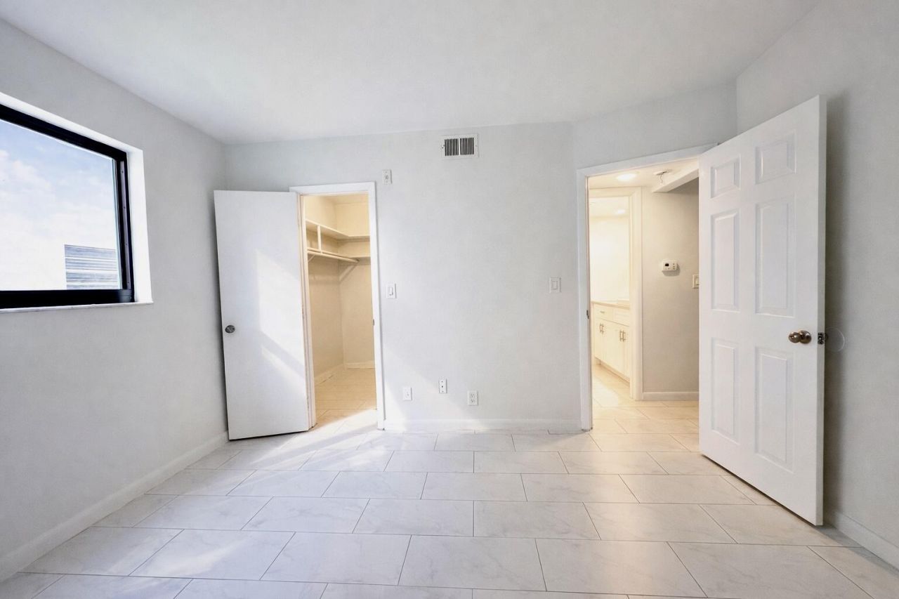 305 SE 9th Avenue, Unit 8, Pompano Beach, FL 33060 Photo