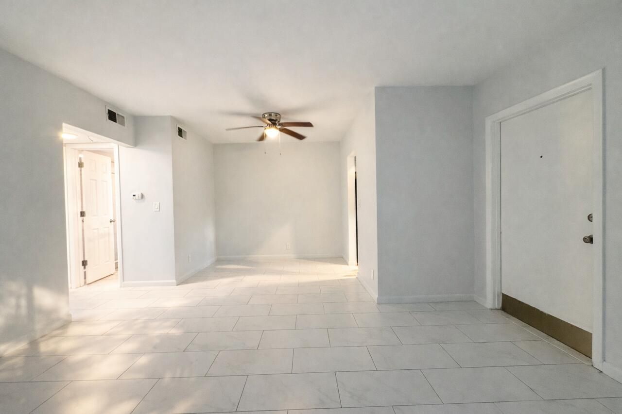 305 SE 9th Avenue, Unit 8, Pompano Beach, FL 33060 Photo