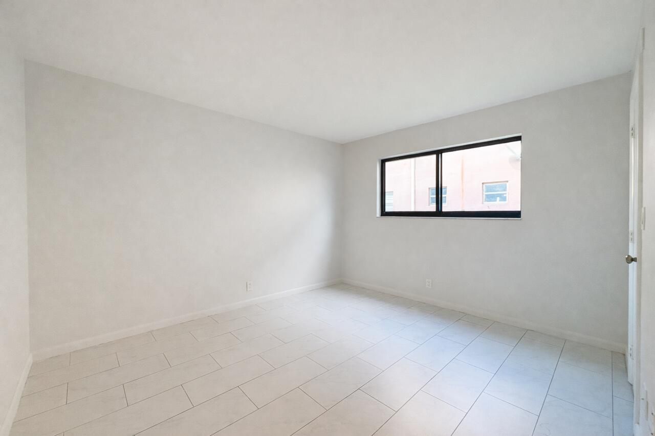 305 SE 9th Avenue, Unit 8, Pompano Beach, FL 33060 Photo