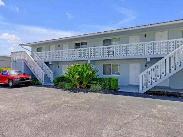 560 NE 46th Street, Unit 8, Boca Raton, FL 33431