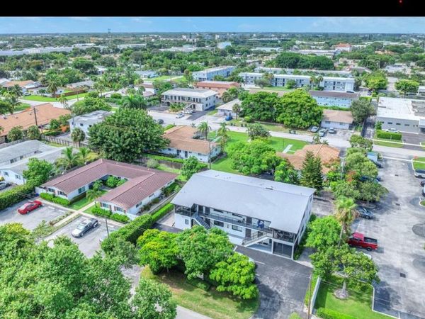 559 NE 44th Street, Unit 4, Boca Raton, FL 33431