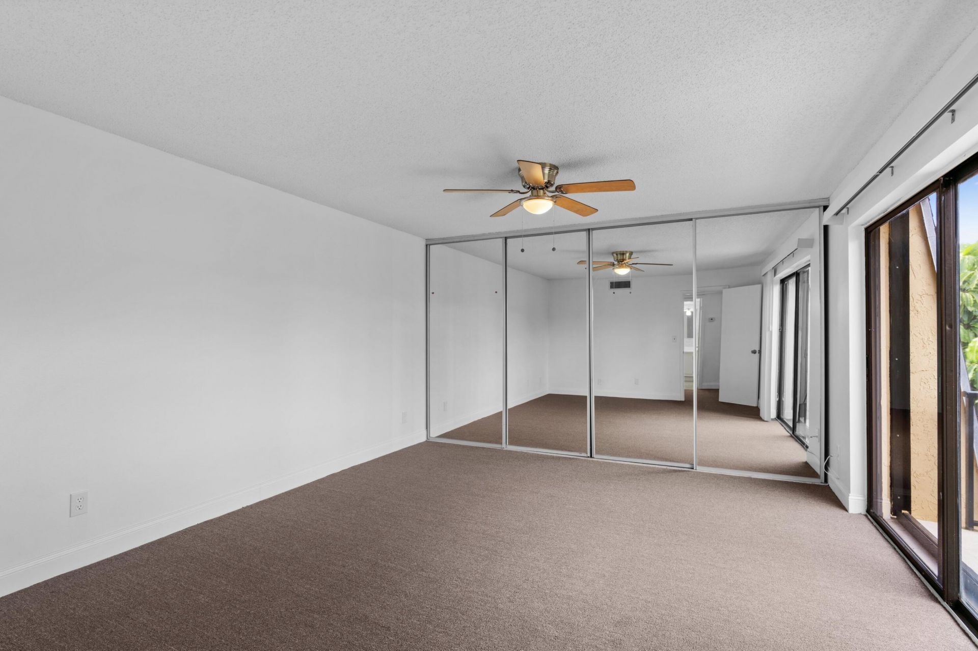 226 Alemeda Drive, Palm Springs, FL 33461 Photo