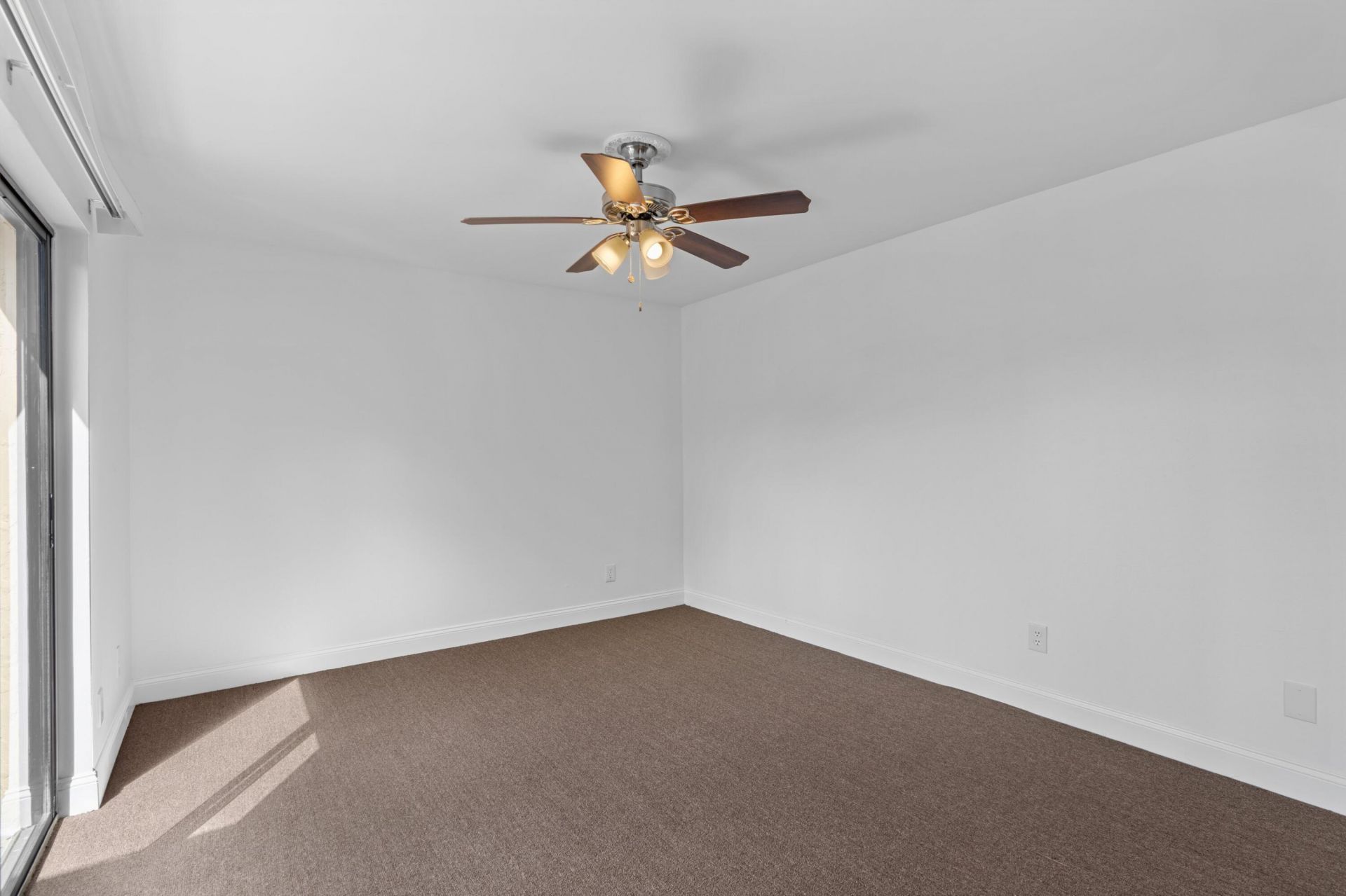 226 Alemeda Drive, Palm Springs, FL 33461 Photo