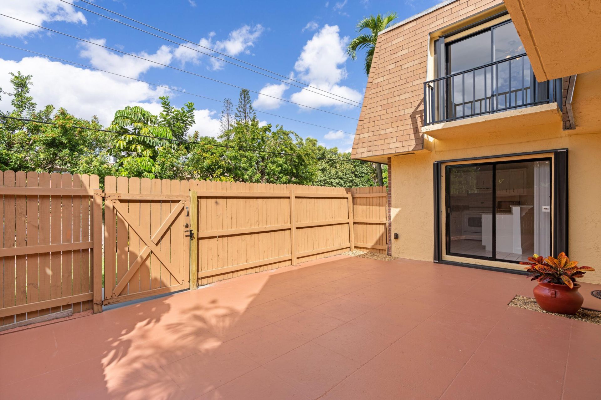 226 Alemeda Drive, Palm Springs, FL 33461 Photo