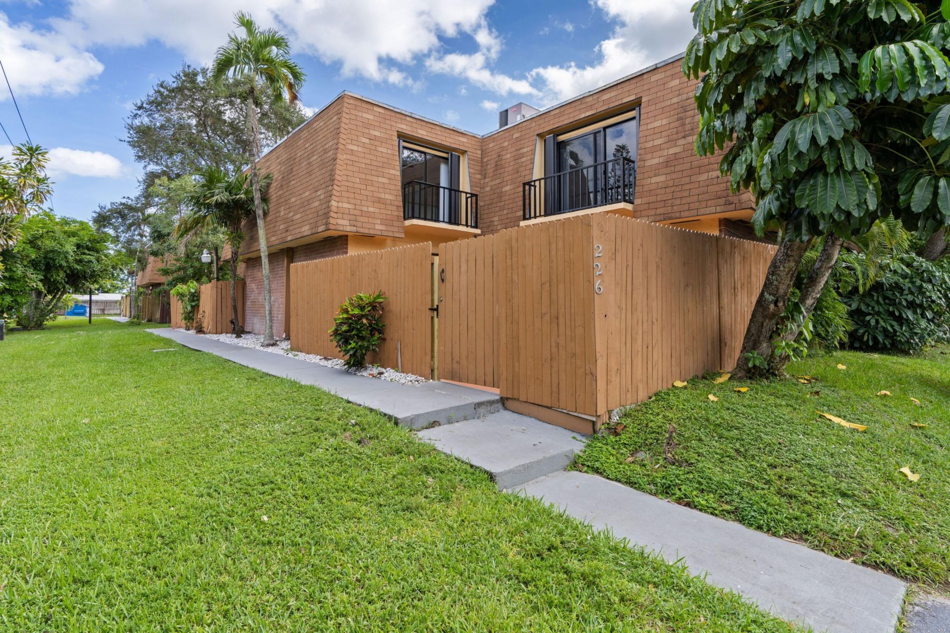 226 Alemeda Drive, Palm Springs, FL 33461 Photo