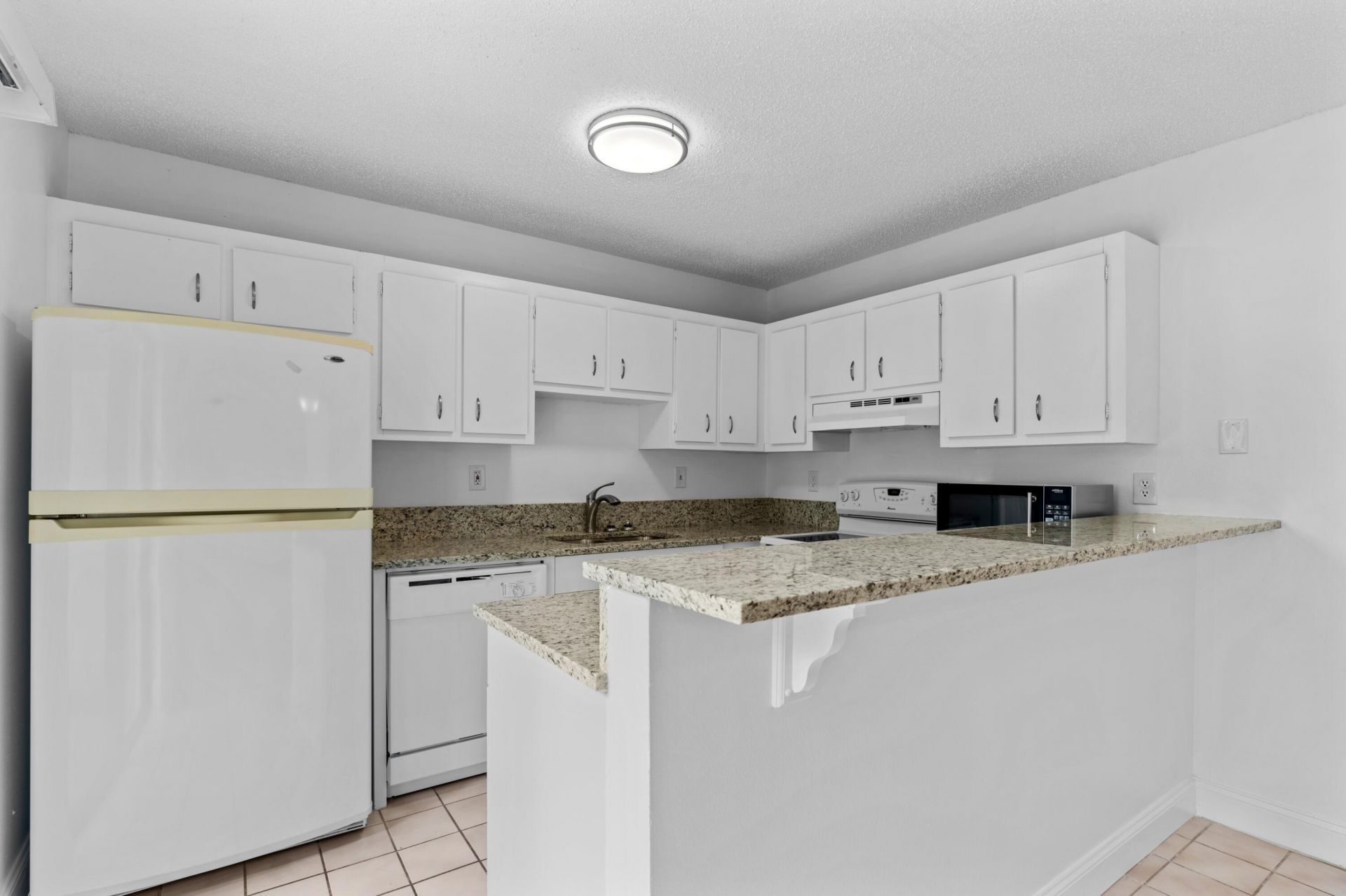 226 Alemeda Drive, Palm Springs, FL 33461 Photo