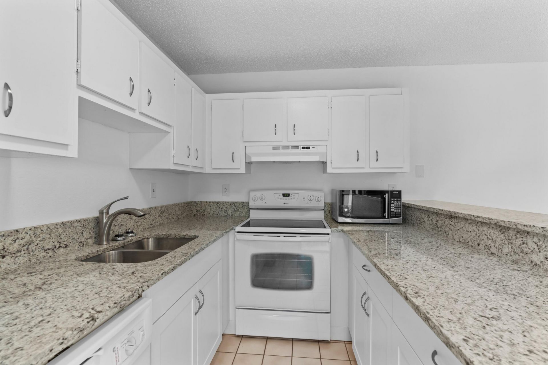 226 Alemeda Drive, Palm Springs, FL 33461 Photo