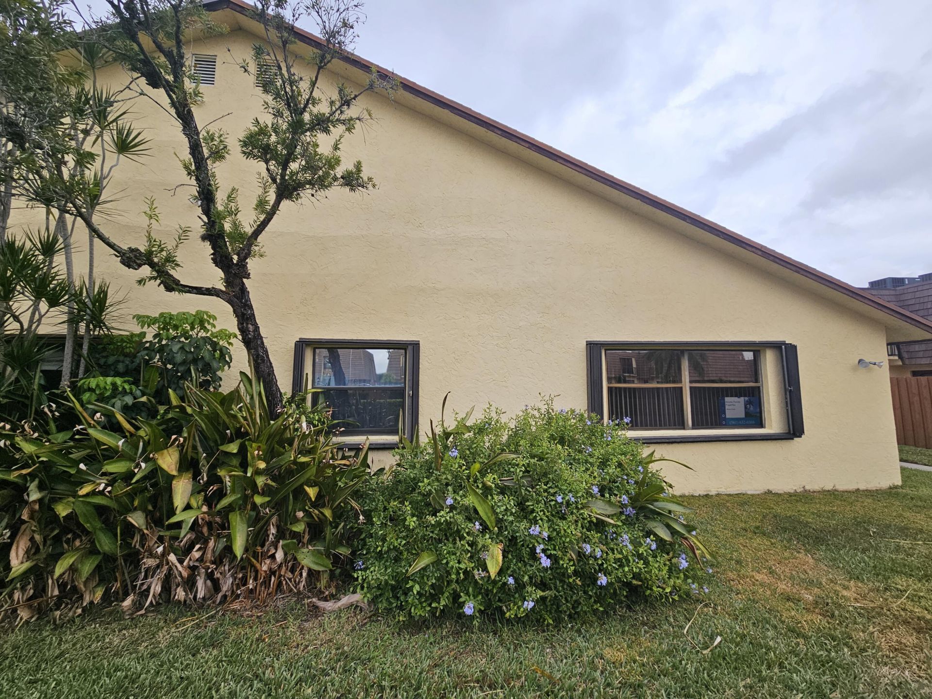 503 Springdale Circle, Unit 50c, Palm Springs, FL 33461 Main Photo