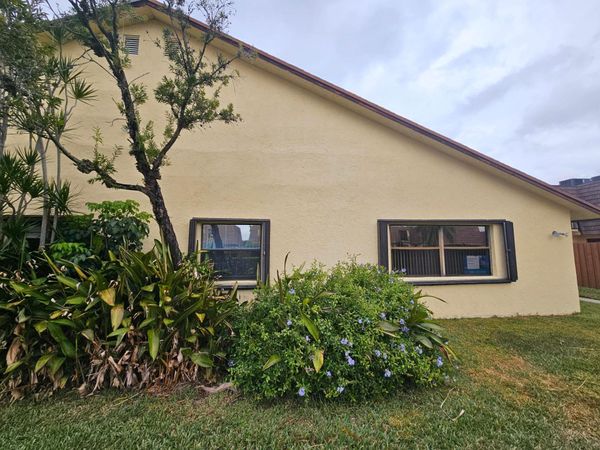 503 Springdale Circle, Unit 50c, Palm Springs, FL 33461