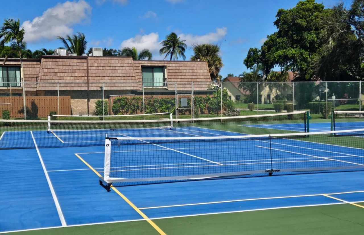 503 Springdale Circle, Unit 50c, Palm Springs, FL 33461 Photo