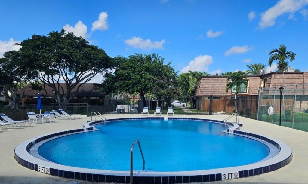 503 Springdale Circle, Unit 50c, Palm Springs, FL 33461 Photo