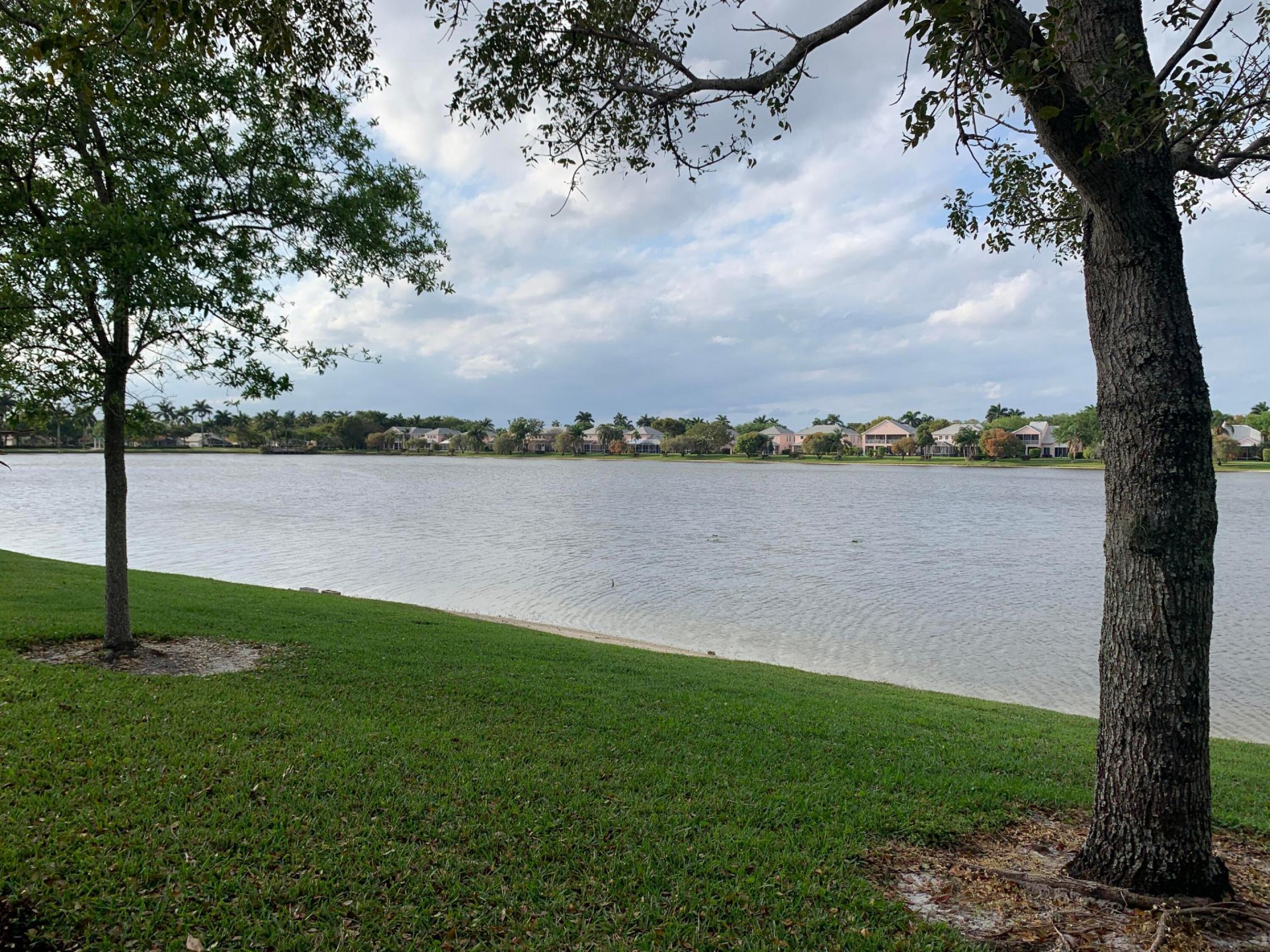 10667 Lake Shore Drive, Wellington, FL 33414 Photo