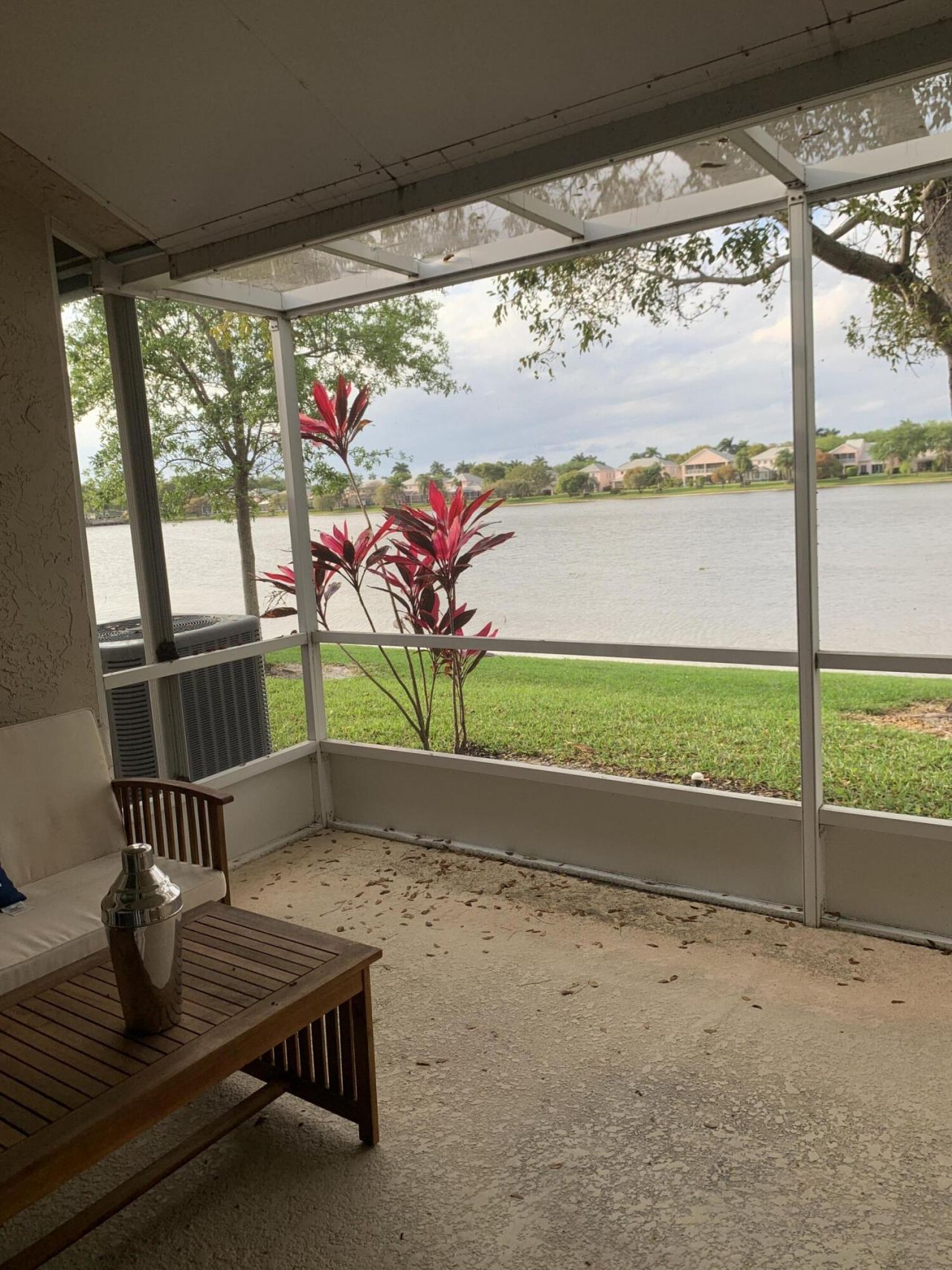 10667 Lake Shore Drive, Wellington, FL 33414 Photo