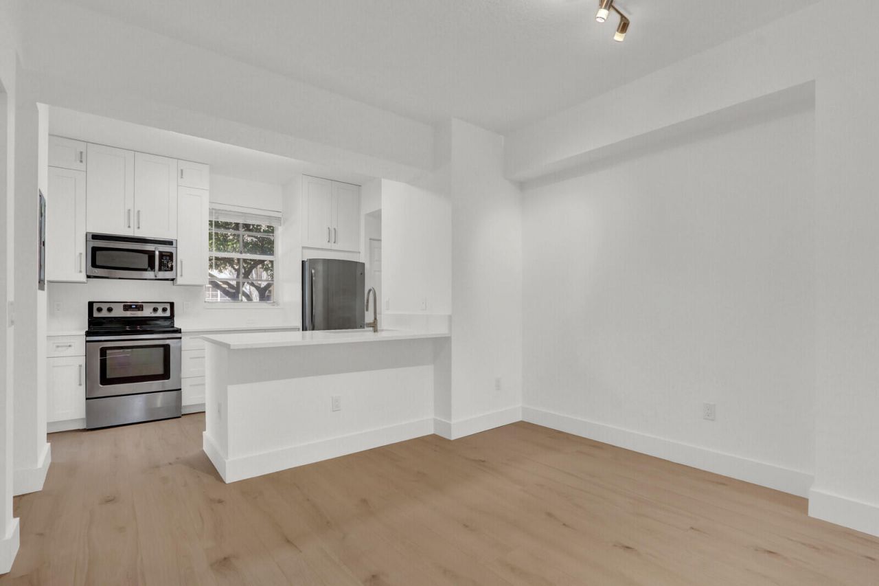 4903 Chancellor Drive, Unit 13, Jupiter, FL 33458 Photo