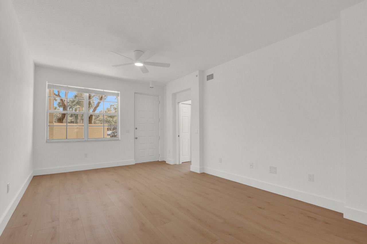 4903 Chancellor Drive, Unit 13, Jupiter, FL 33458 Photo