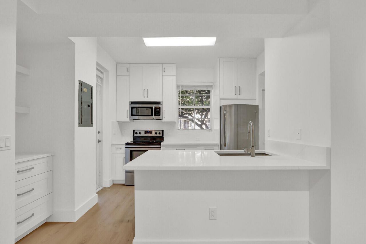 4903 Chancellor Drive, Unit 13, Jupiter, FL 33458 Photo