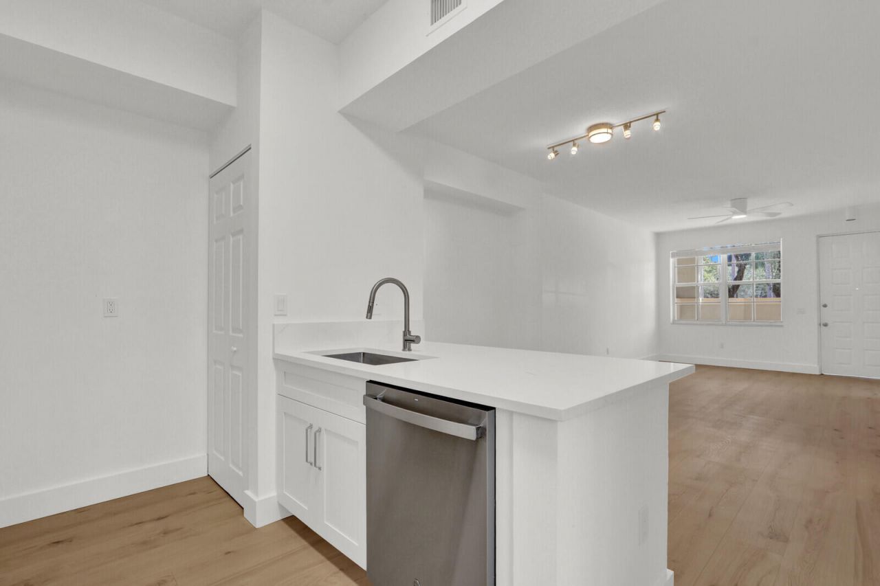 4903 Chancellor Drive, Unit 13, Jupiter, FL 33458 Photo