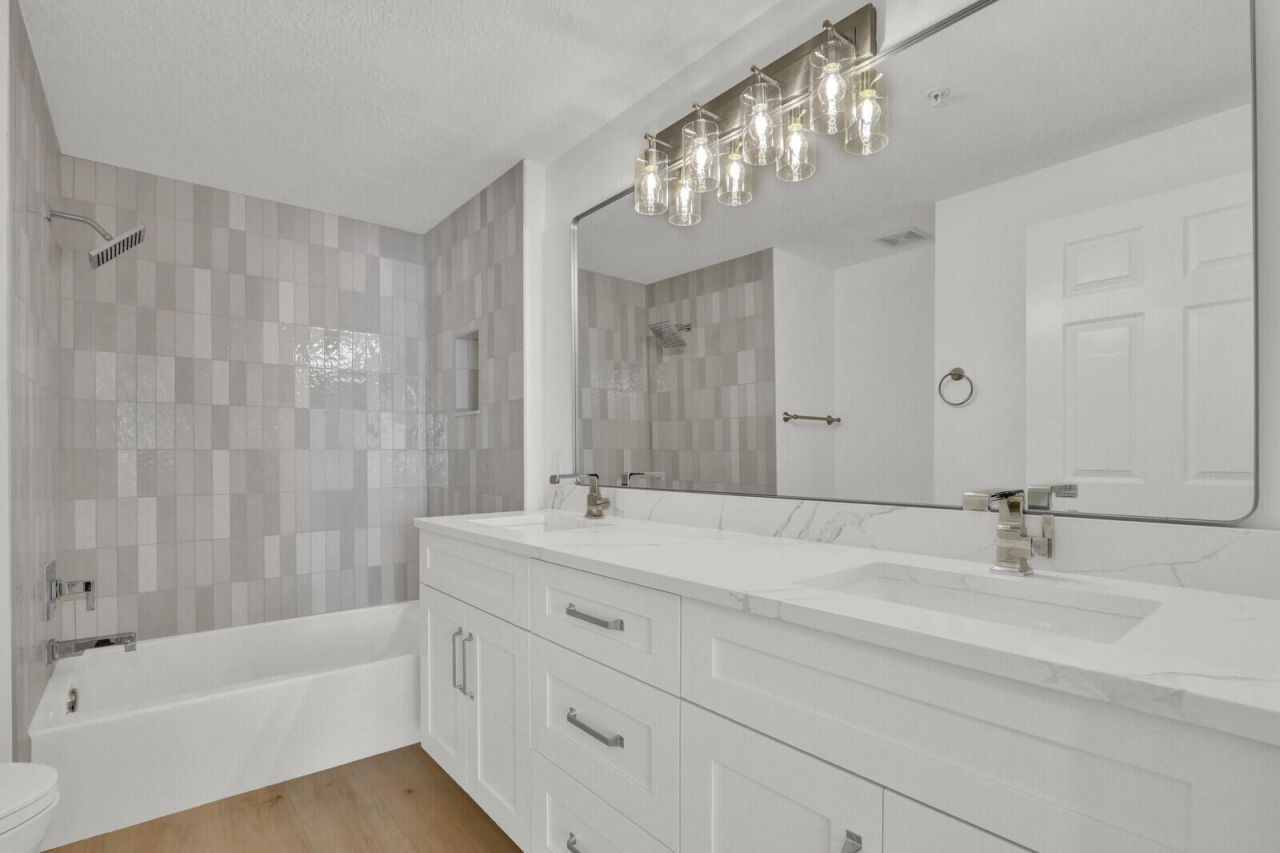 4903 Chancellor Drive, Unit 13, Jupiter, FL 33458 Photo