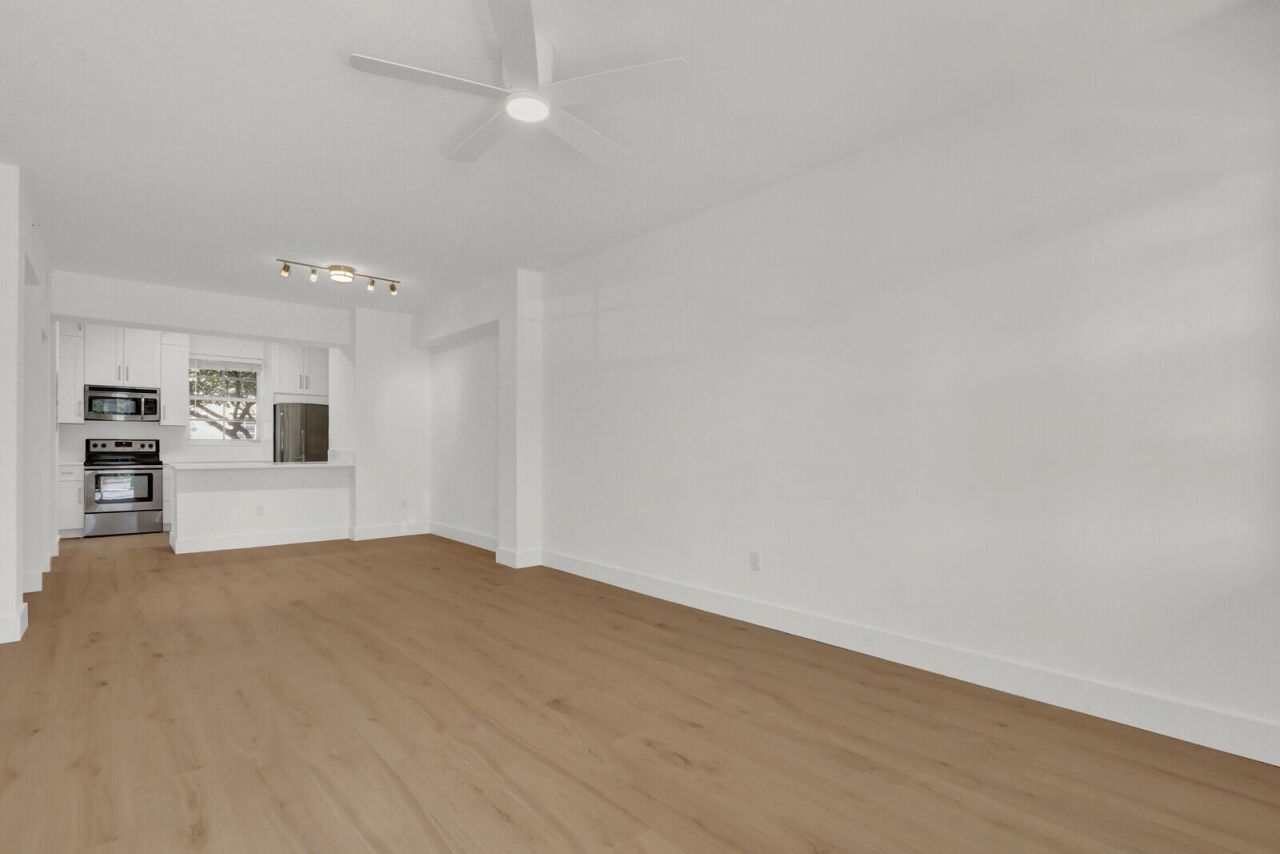 4903 Chancellor Drive, Unit 13, Jupiter, FL 33458 Photo