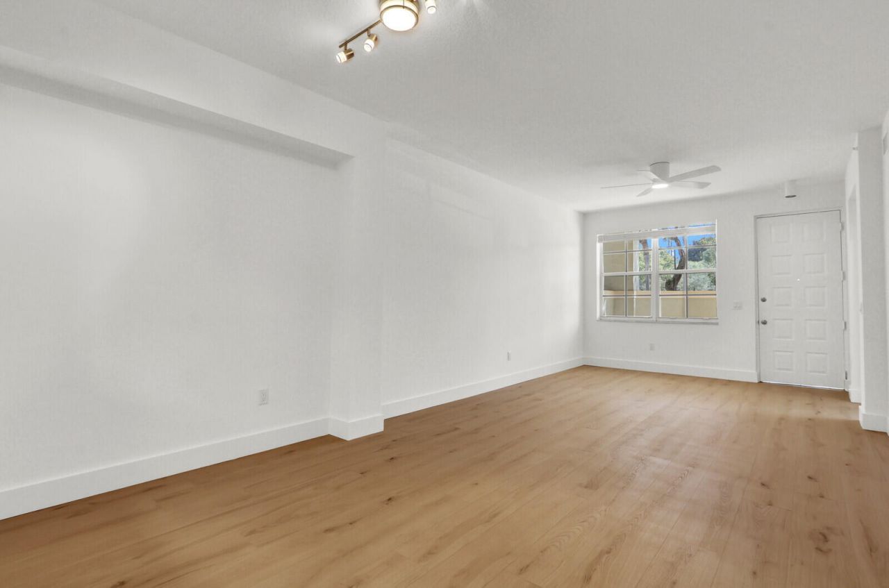 4903 Chancellor Drive, Unit 13, Jupiter, FL 33458 Photo