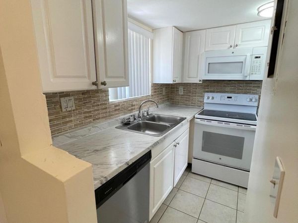 1501 Crescent Circle, Unit A6, Lake Park, FL 33403